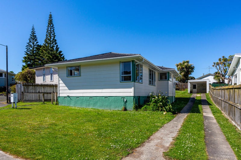 18 Stipulate Place, Ascot Park, Porirua - Carousel 2