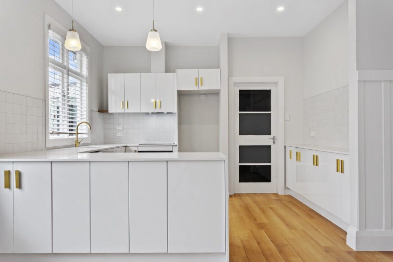 1/19 Hills Road, Edgeware, Christchurch - Carousel 2