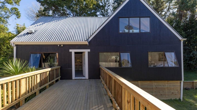 1/13 Daffodil Street, Titirangi, Auckland - Carousel 1