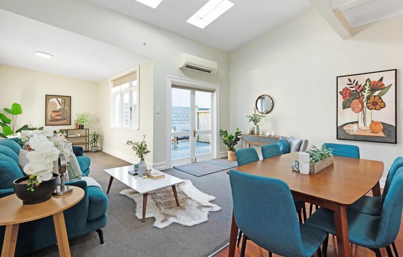 11 Roxburgh Street, Mount Victoria, Wellington - Carousel 2