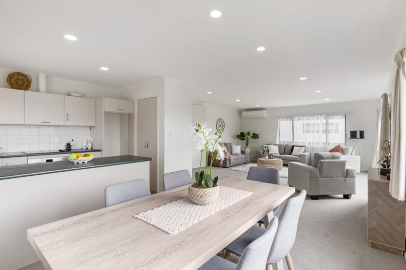 4/5 Anne Road, Hillcrest, Auckland - Carousel 1