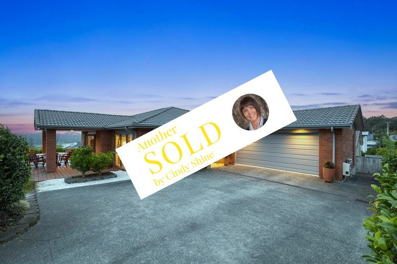 32 Seaview Crescent, Hatfields Beach, Orewa - Carousel 1