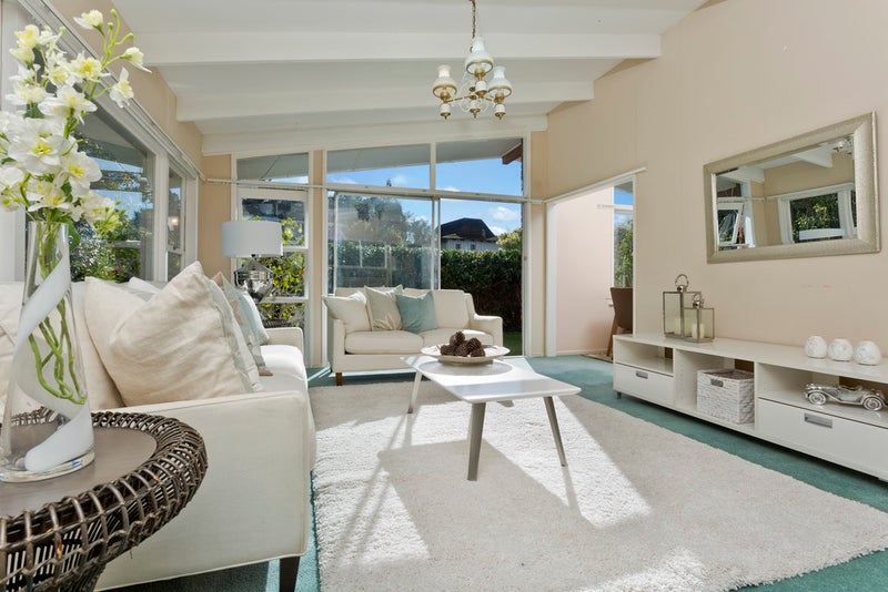 14 Raymond Terrace, Northcote, Auckland - Carousel 1