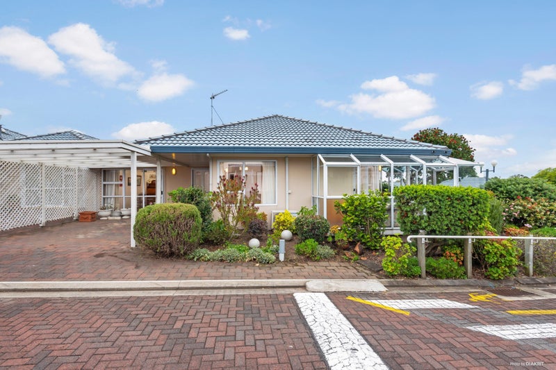 28/10 Gerard Way, Meadowbank, Auckland - Carousel 2