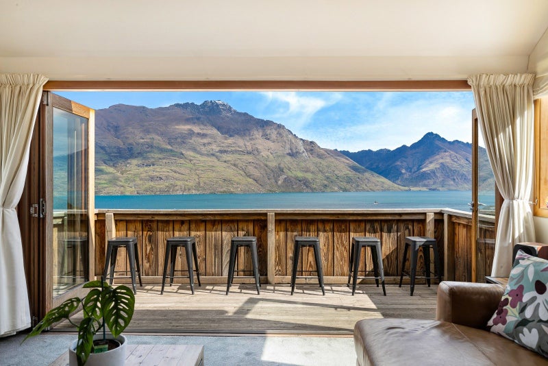 9 McKerrow Place, Sunshine Bay, Queenstown - Carousel 2