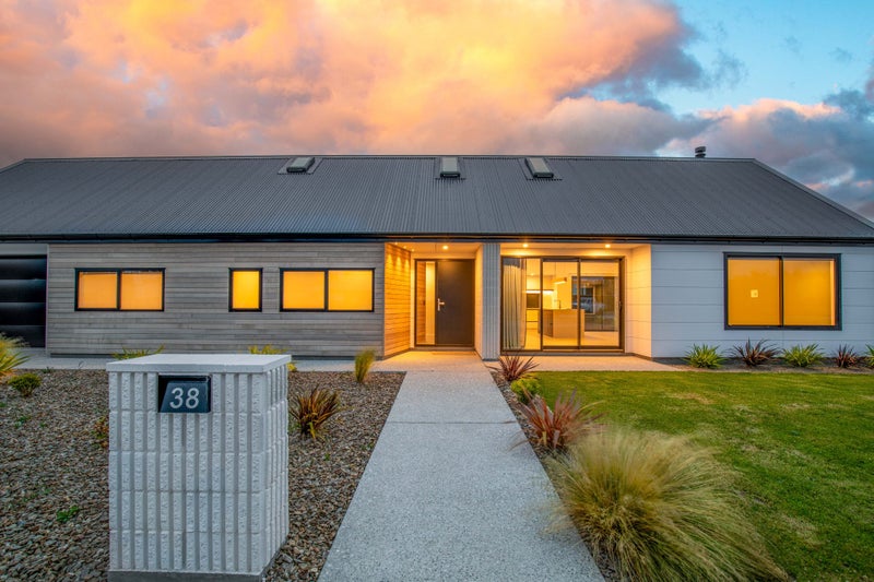 38 Henderson Drive, Alexandra, Alexandra - Carousel 2