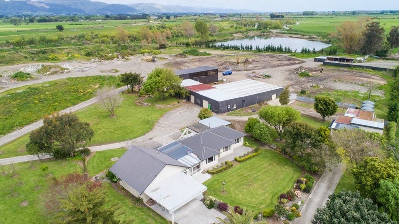 158 Walkers Road, Longburn, Palmerston North - Carousel 1