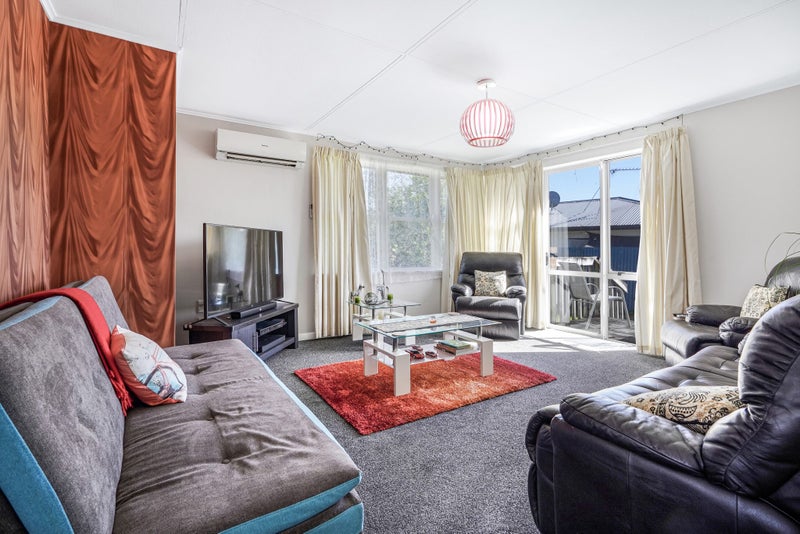 42A Rawlings Street, Bader, Hamilton - Carousel 1