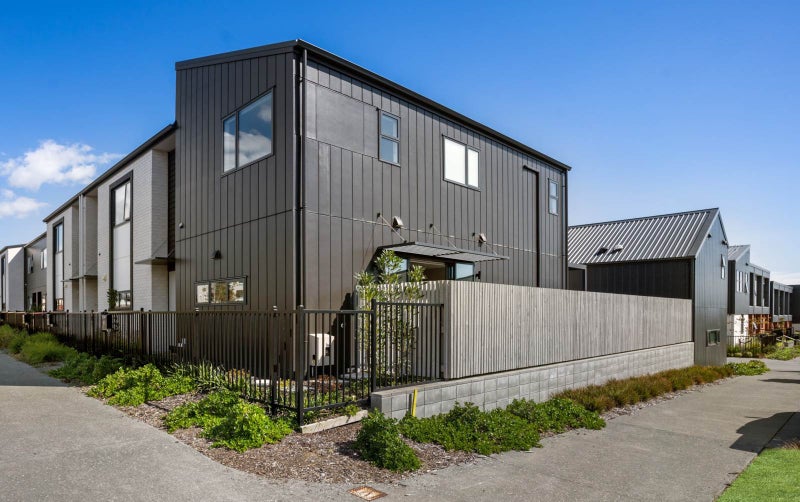 18 Brookview Drive, Flat Bush, Auckland - Carousel 1