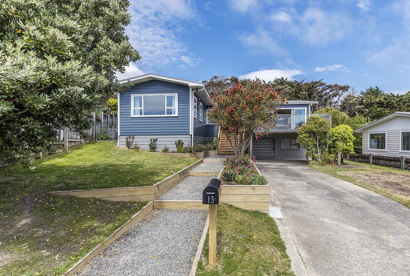 13 De Castro Place, Titahi Bay, Porirua - Carousel 45