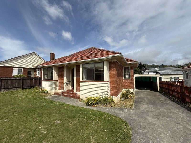 8 Bould Street, Johnsonville, Wellington - Carousel 1