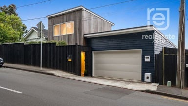 7 Birdwood Street, Karori, Wellington - Carousel 1