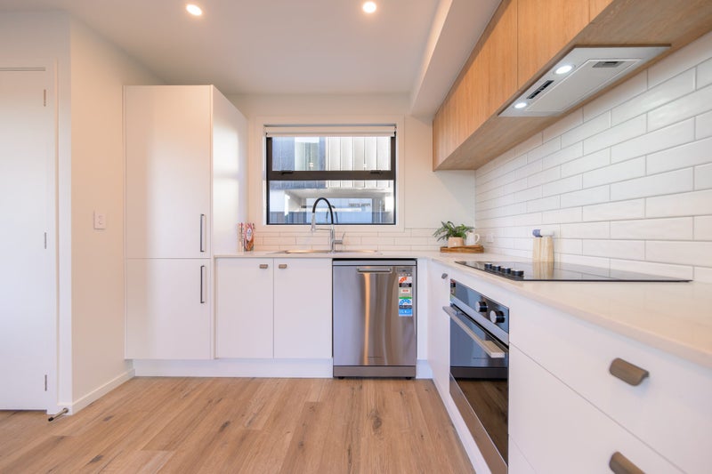 164A Marine Parade, New Brighton, Christchurch - Carousel 21