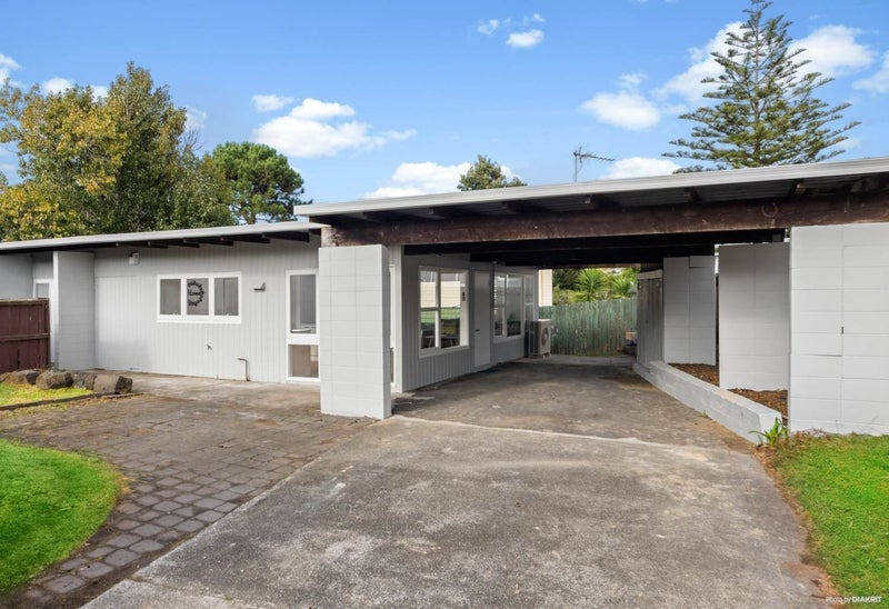 11 Orcades Place, Lynfield, Auckland - Carousel 1