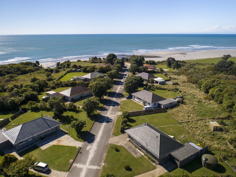 2 Larsen Street, Cape Foulwind, Cape Foulwind - Carousel 2