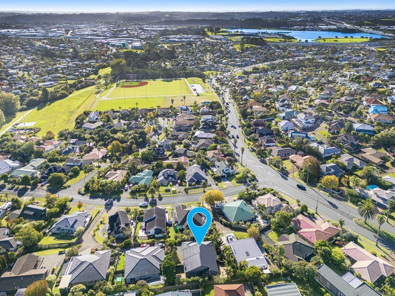 10 Goldfinch Rise, Unsworth Heights, Auckland - Carousel 2