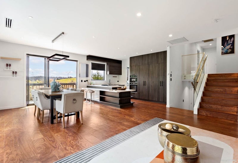 148 Greenhithe Road, Greenhithe, Auckland - Carousel 1