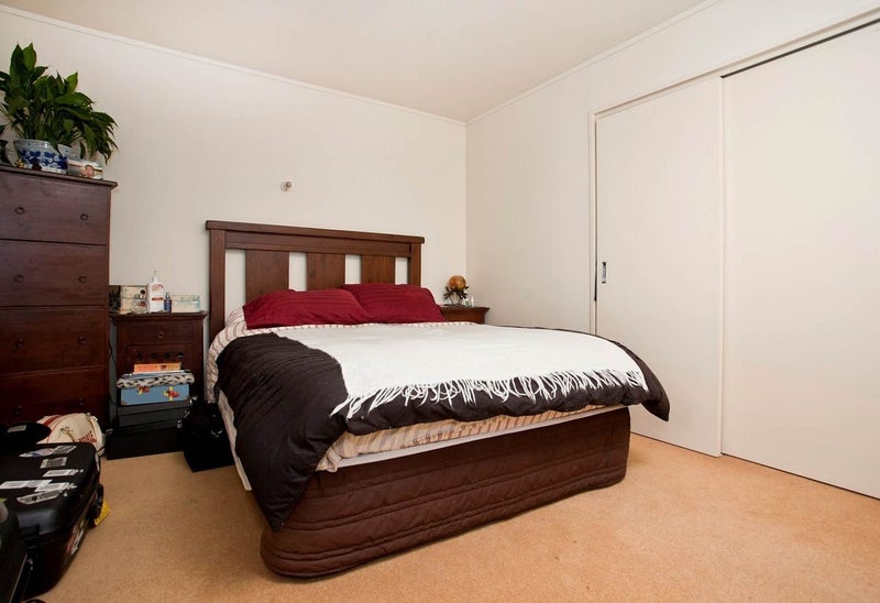 31 Nutsey Avenue, Northcote, Auckland - Carousel 2