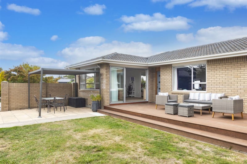 5 Royal Park Drive, Parklands, Christchurch - Carousel 2