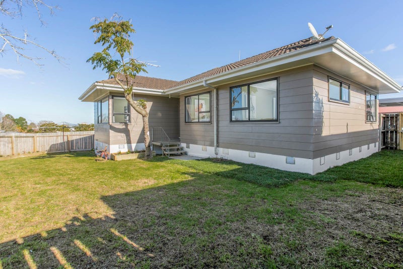 10 Advocate Pl, Randwick Park, Manukau - Carousel 1