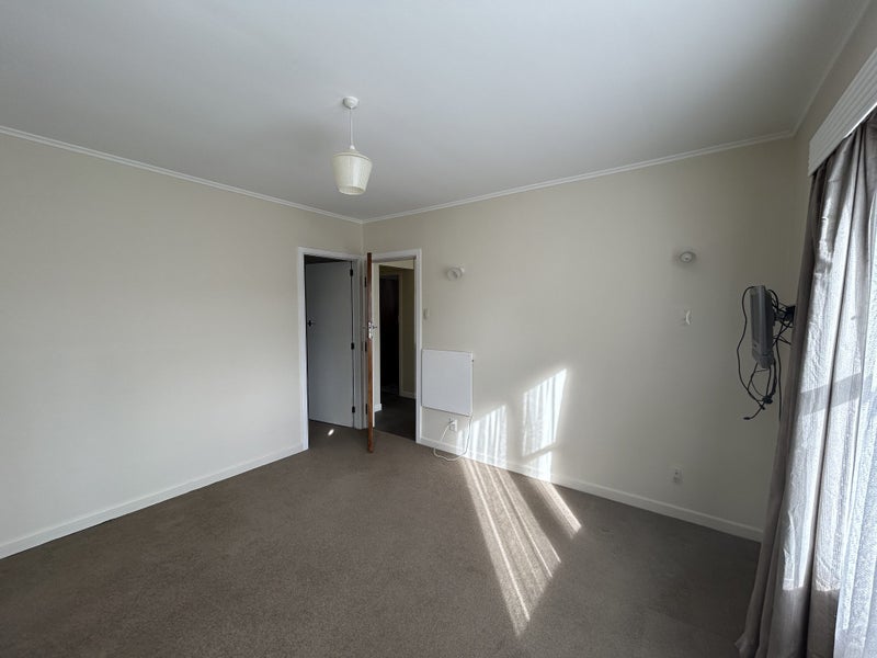 16 Mills Road, Brooklyn, Wellington - Carousel 2