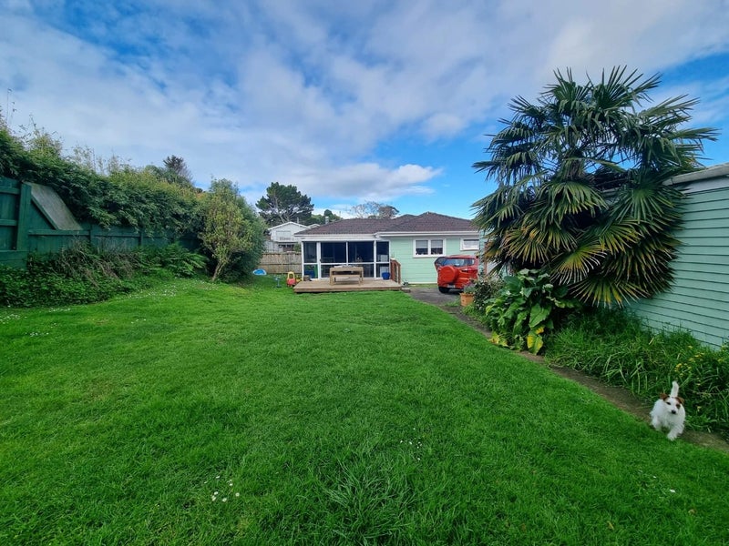 5 Imogene Way, Half Moon Bay, Auckland - Carousel 1