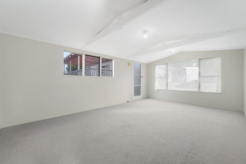 1/30 Kereru Street, Henderson, Auckland - Carousel 17