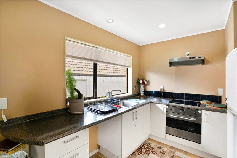 46 Waimahia Avenue, Weymouth, Auckland - Carousel 2