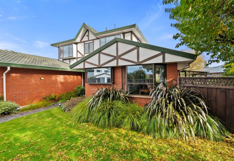 10A Geraldo Place, Russley, Christchurch - Carousel 1