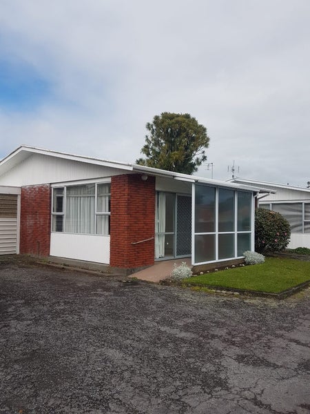 2/214 Coronation Avenue, Welbourn, New Plymouth - Carousel 17