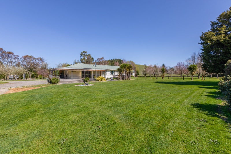 2164 Elsthorpe Road, Otane - Carousel 2