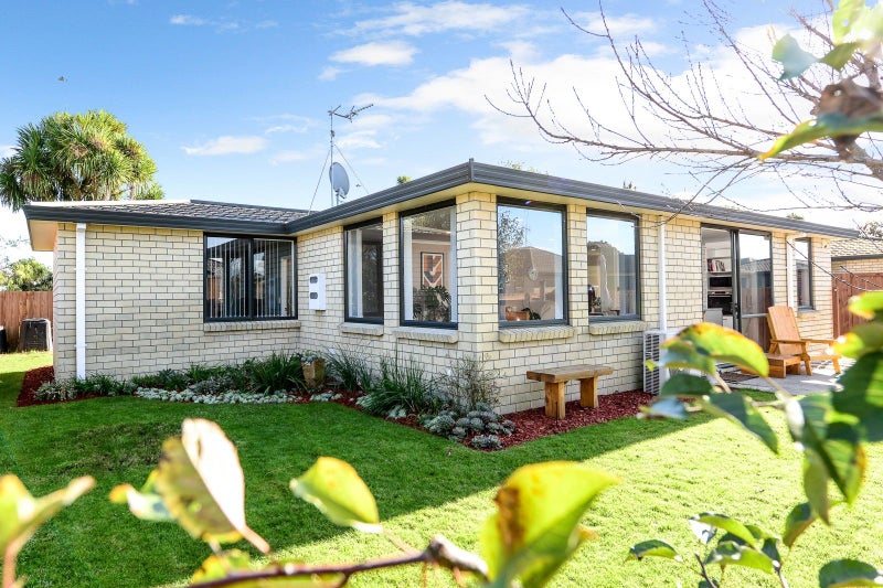 31 Saxon Woods Drive, Rototuna North, Hamilton - Carousel 2