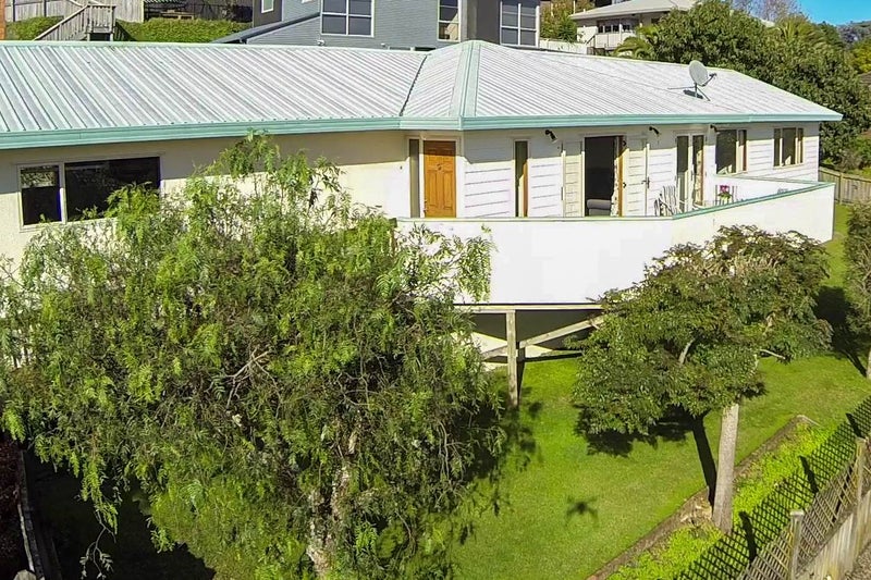 31C Avonleigh Road, Green Bay, Auckland - Carousel 1