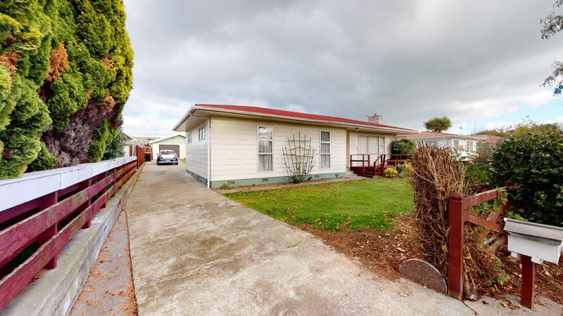 6 Raglan Avenue, Cloverlea, Palmerston North - Carousel 13