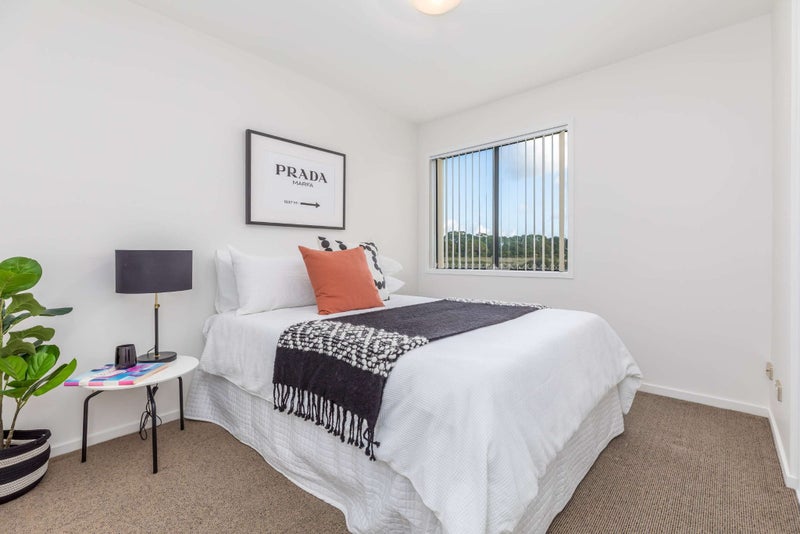 2I/17 Crown Lynn Place, New Lynn, Auckland - Carousel 2