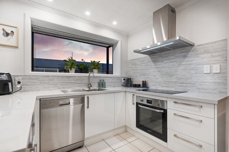 15 Fairford Street, Bishopdale, Christchurch - Carousel 2