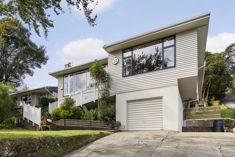 11 Thomas Street, Stokes Valley, Lower Hutt - Carousel 1