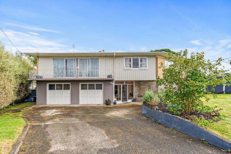 8 Adams Place, Kamo, Whangarei - Carousel 1