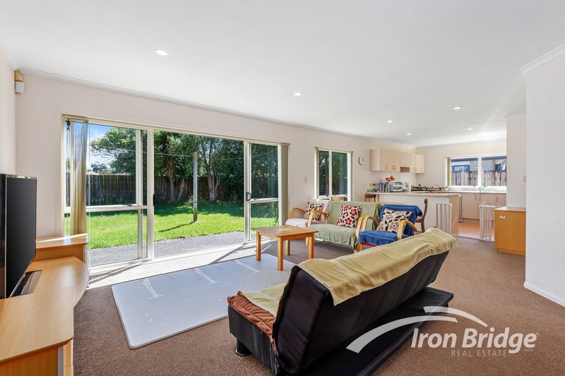 57 Waimahia Avenue, Weymouth, Auckland - Carousel 2