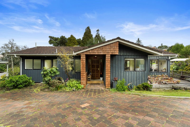 76 Cheriton Road, Mellons Bay, Auckland - Carousel 2