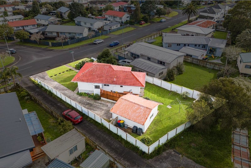 40 Hindmarsh Street, Henderson, Auckland - Carousel 2