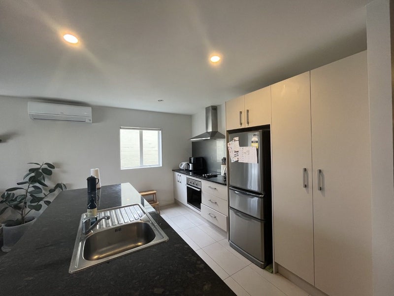 22 Popokatea Drive, Takanini, Auckland - Carousel 2