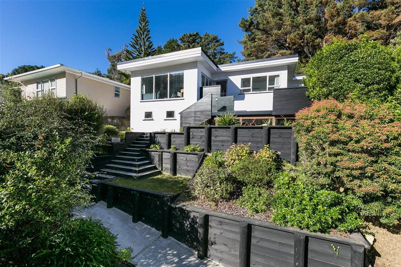 56 Newlands Road, Newlands, Wellington - Carousel 1