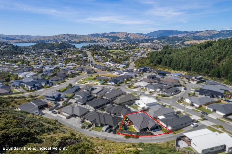 2 Roundhouse Close, Whitby, Porirua - Carousel 26