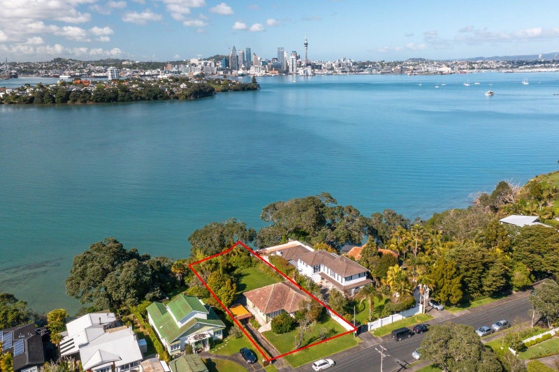 51 Norwood Road, Bayswater, Auckland - Carousel 1