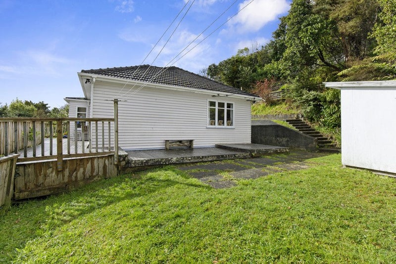 33 Woodvale Grove, Fairfield, Lower Hutt - Carousel 2