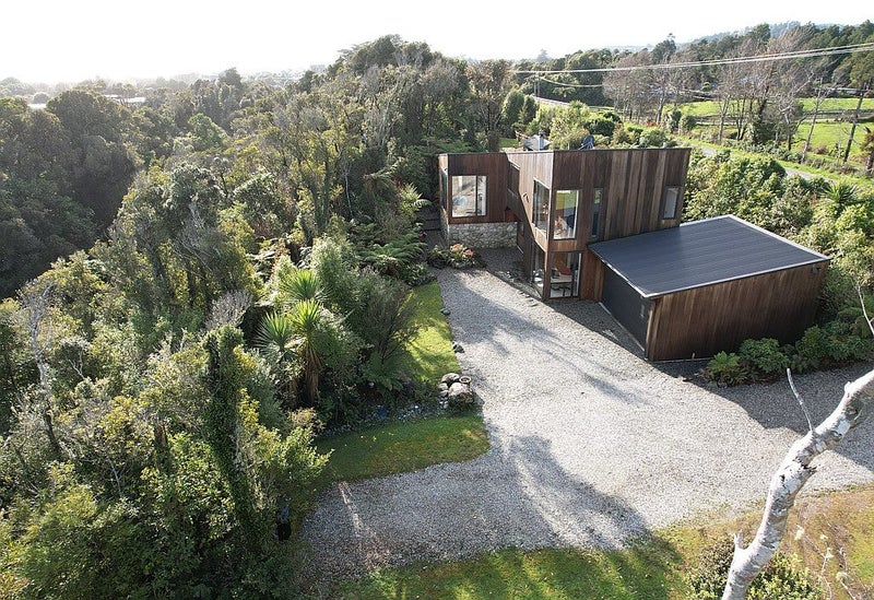 54 Rutherglen Road, Rutherglen, Greymouth - Carousel 19