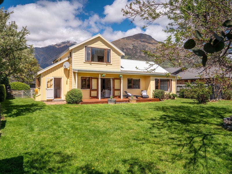 19 Mavora Road, Lake Hayes, Queenstown - Carousel 1