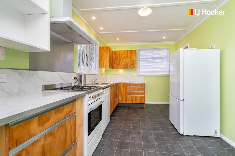 31 Kauri Street, Ravensbourne, Dunedin - Carousel 2