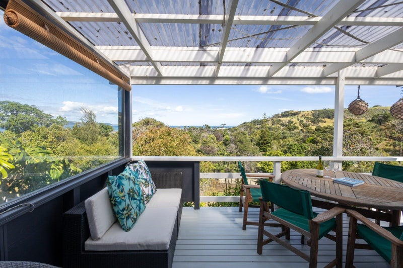 6569 Pouto Road, POUTO - Carousel 1